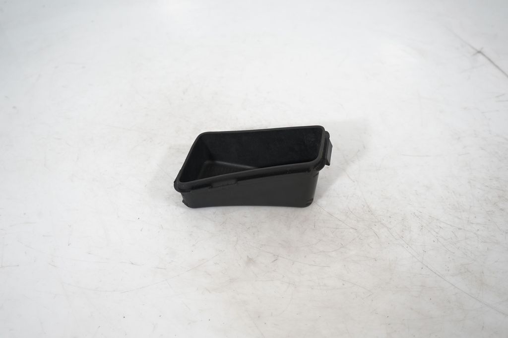 Gear shifter surround trim plastic (2)