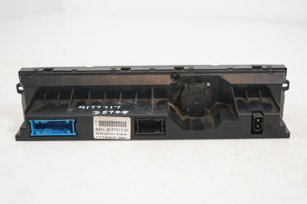 Climate control unit (9)