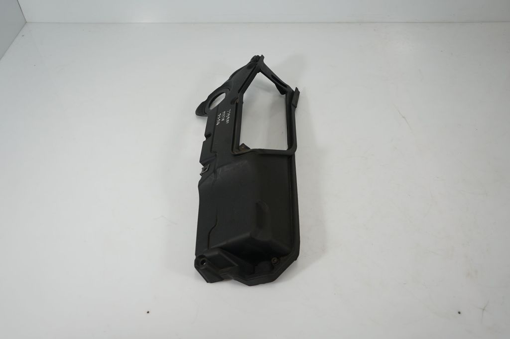 Engine cover (trim) (2)