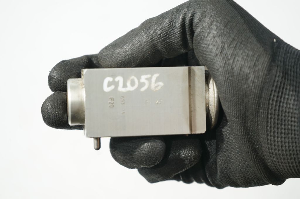 Air conditioning (A/C) expansion valve (10)