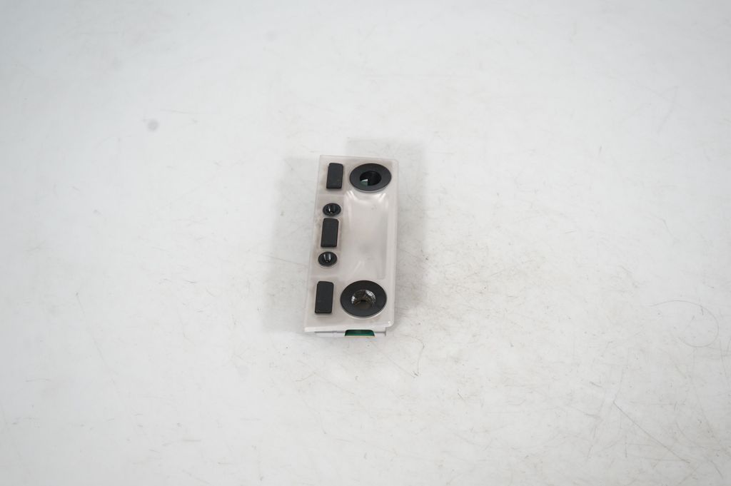 Front seat light (2)