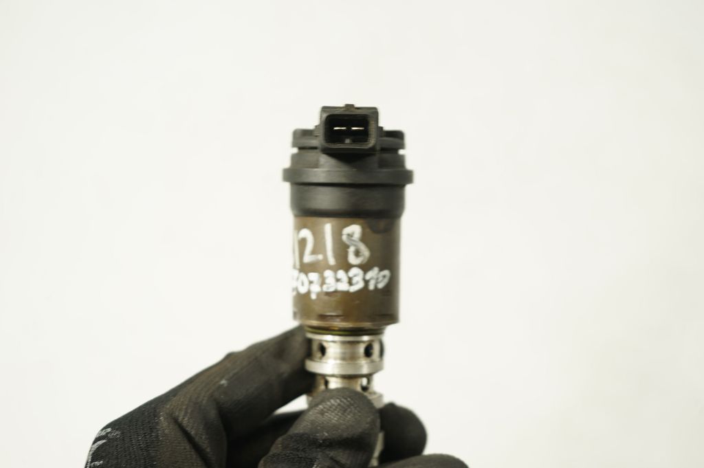 Camshaft vanos timing valve (6)