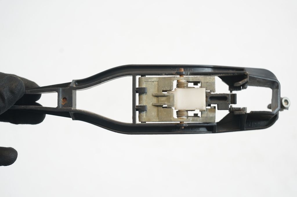 Front door exterior handle (10)