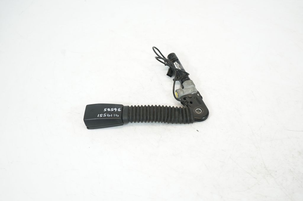 Front seatbelt buckle (4)