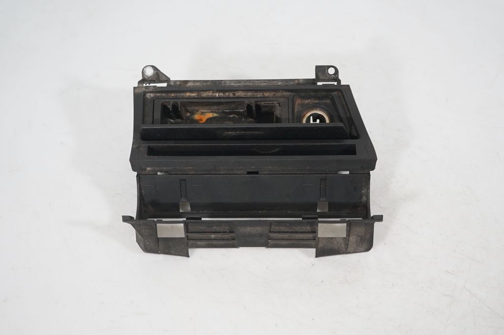 Car ashtray (3)