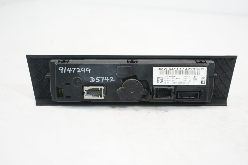 Climate control unit (9)