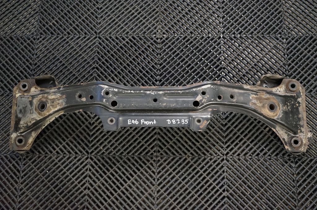 Front subframe (6)