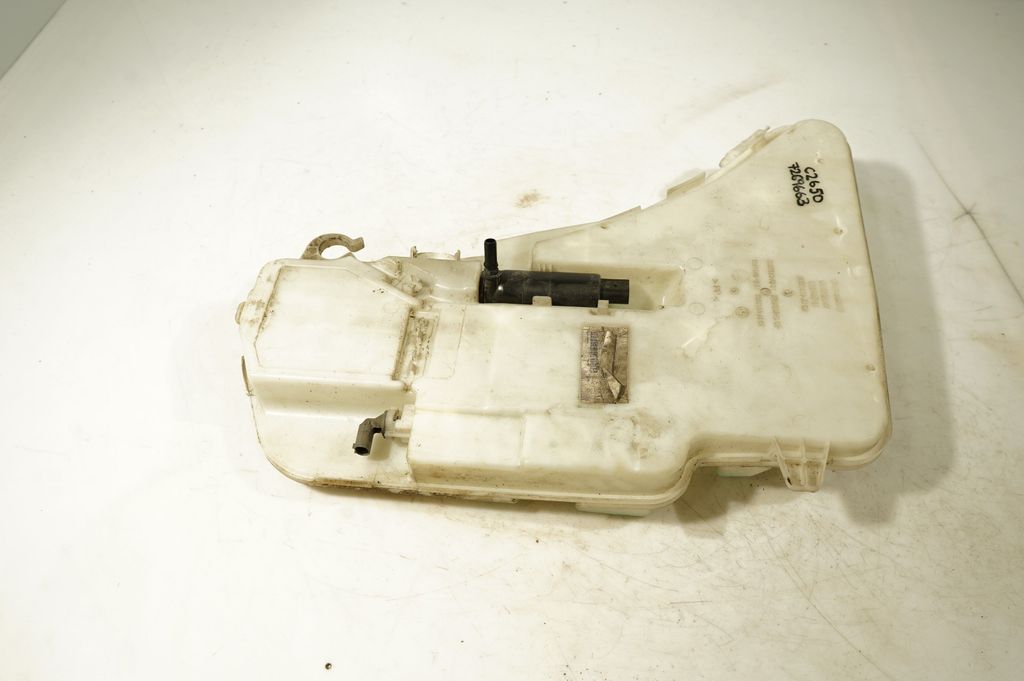 Windshield washer fluid reservoir/tank (2)