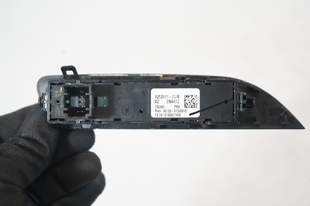 Traction control (ASR) switch (7)