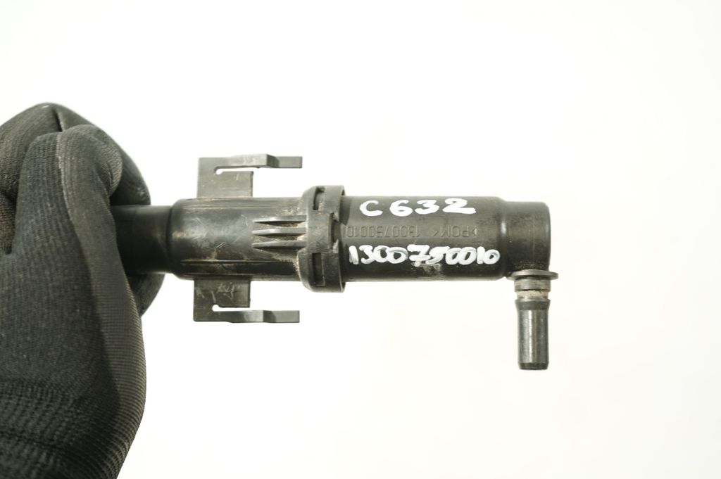 Headlight washer spray nozzle (7)