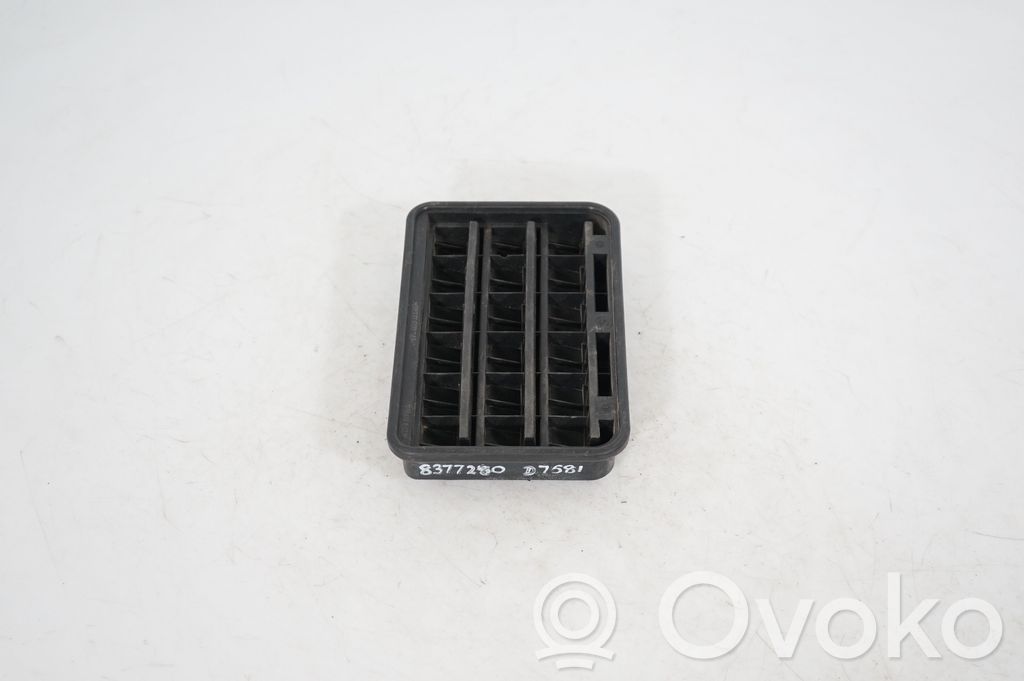 Quarter panel pressure vent (4)