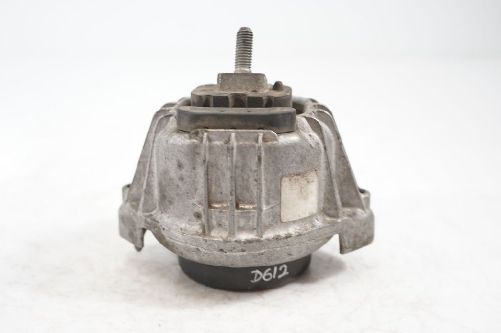 Engine mount bracket (4)