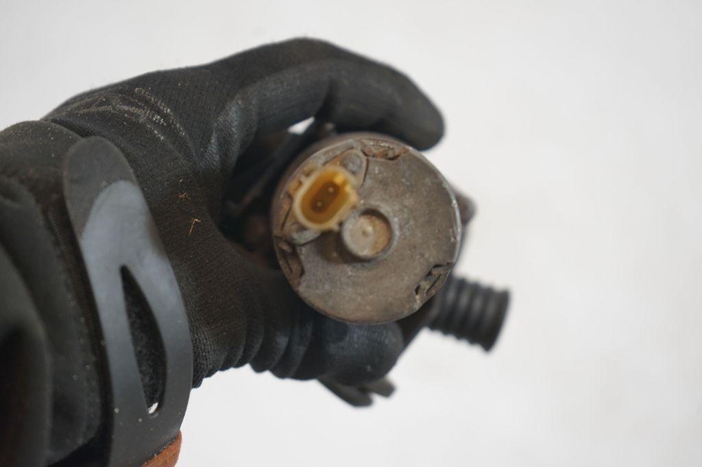 Electric auxiliary coolant/water pump (7)