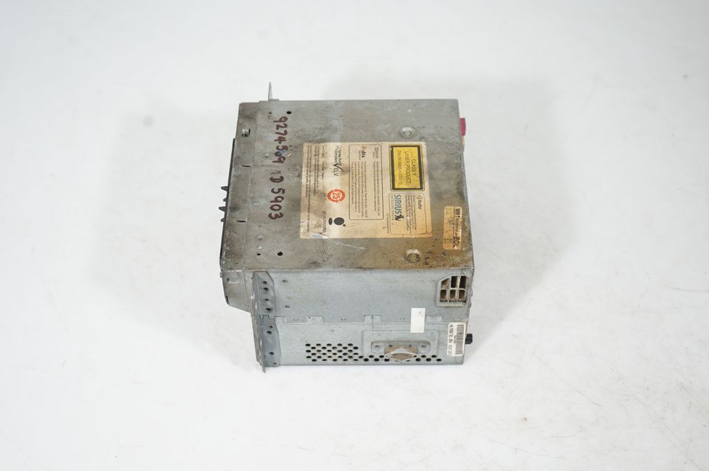 Radio/CD/DVD/GPS head unit (2)