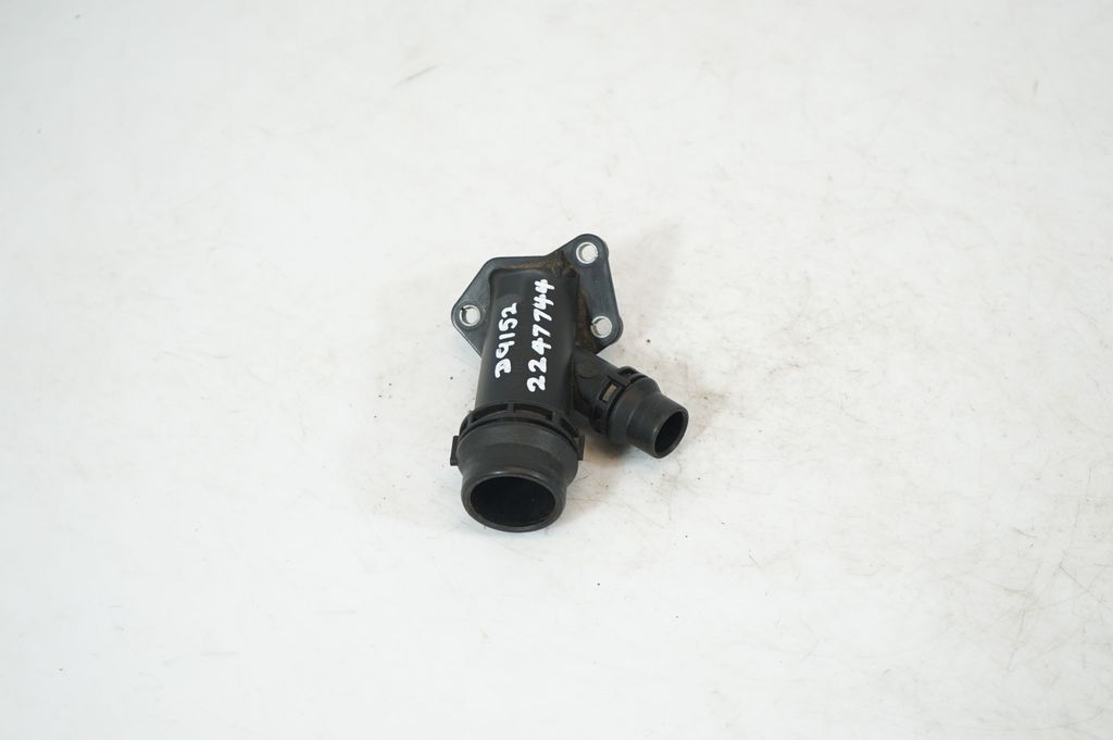 Engine coolant pipe/hose (4)