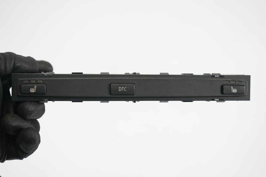 Seat heating switch (6)