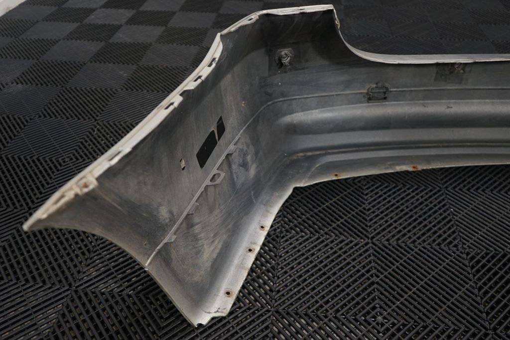 Rear bumper (13)