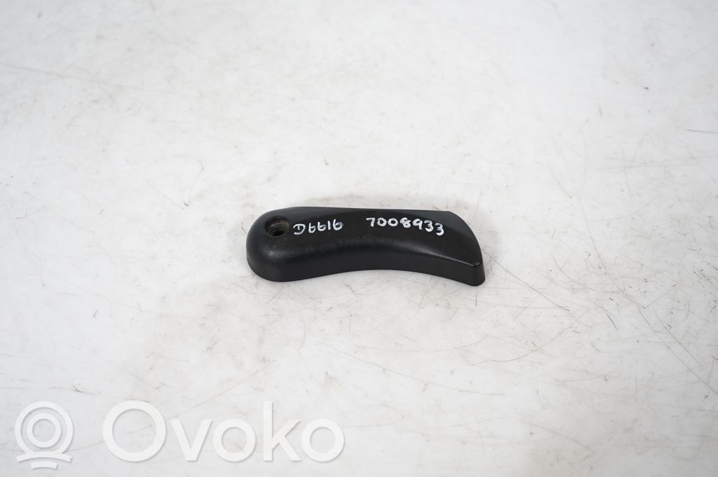 Engine bonnet (hood) release handle