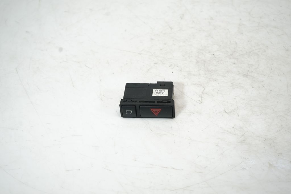 Hazard light switch (5)