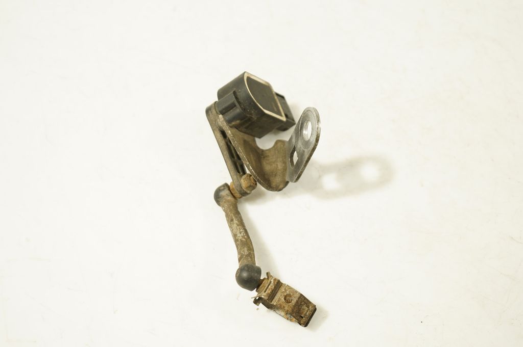 Headlight/headlamp level sensor (2)