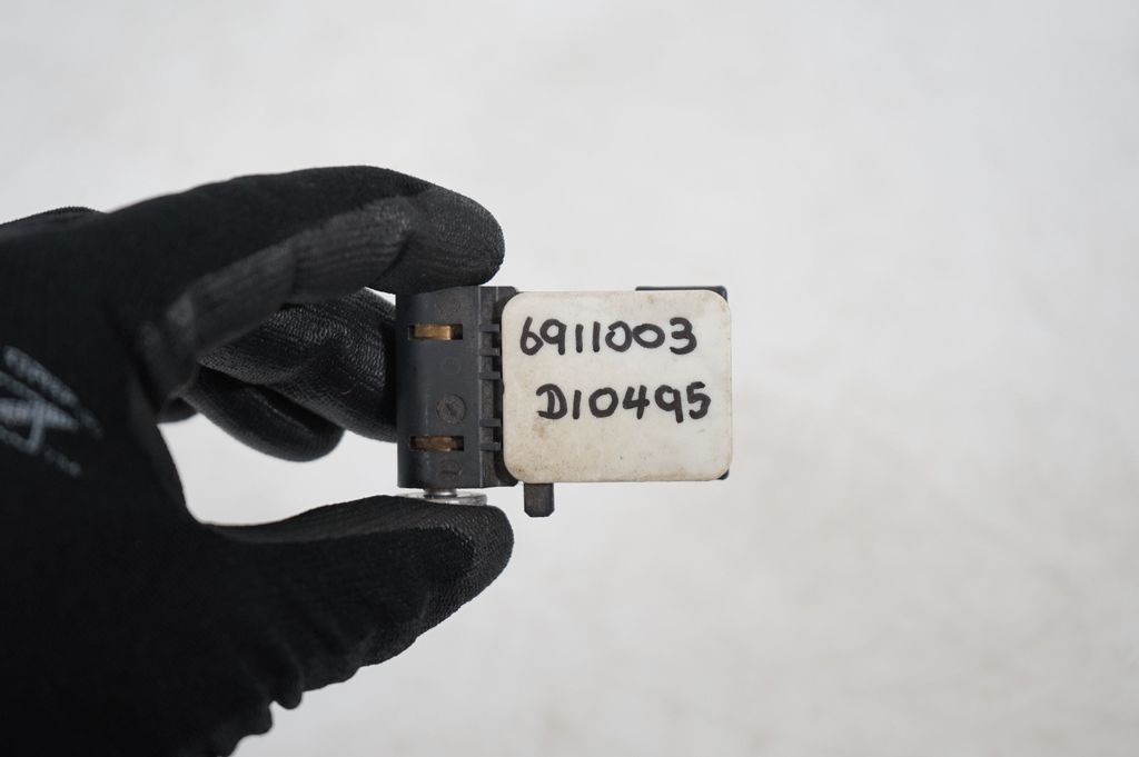 Airbag deployment crash/impact sensor (7)