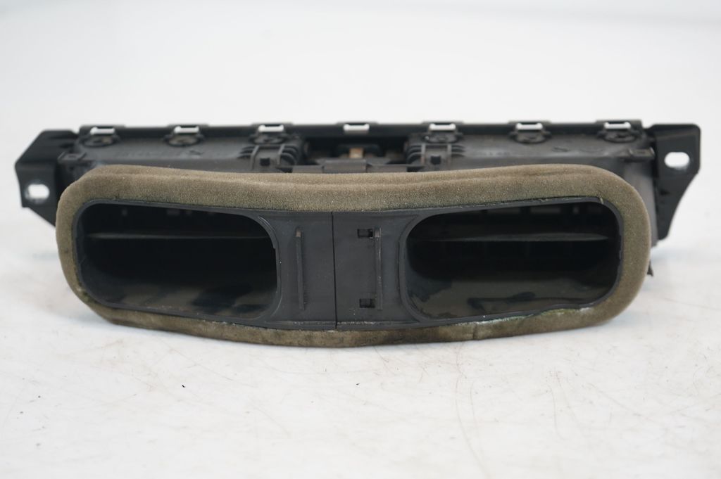 Dash center air vent grill (7)