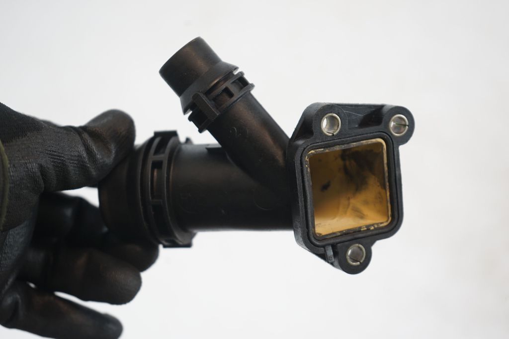 Engine coolant pipe/hose (6)