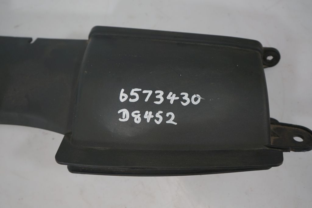 Air intake duct part (8)