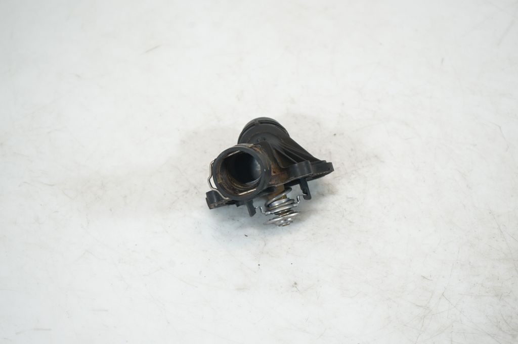 Thermostat/thermostat housing (2)