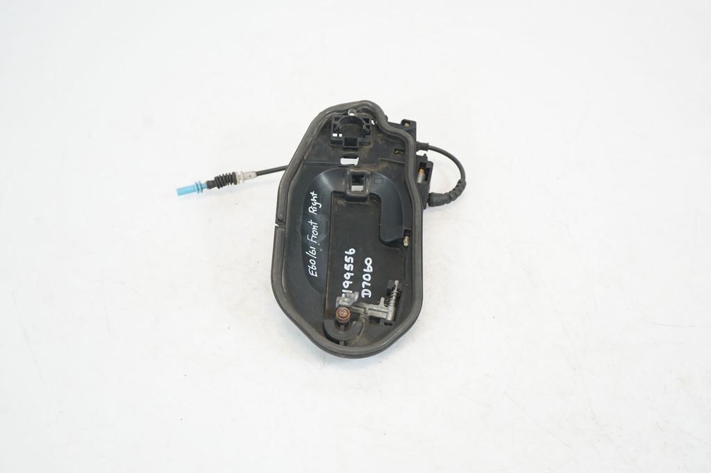 Front door exterior handle (4)