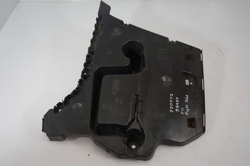 Rear bumper mounting bracket (4)