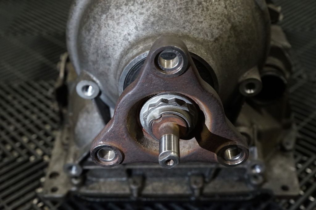 Automatic gearbox (13)