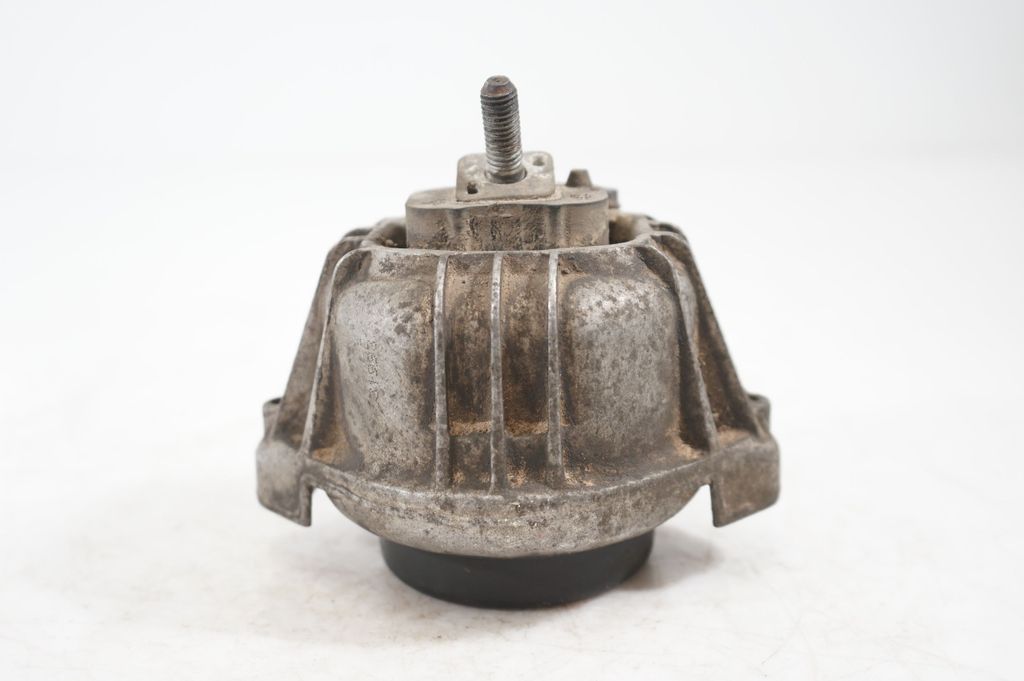 Engine mount bracket (4)