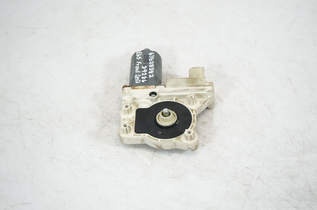 Rear door window regulator motor (2)