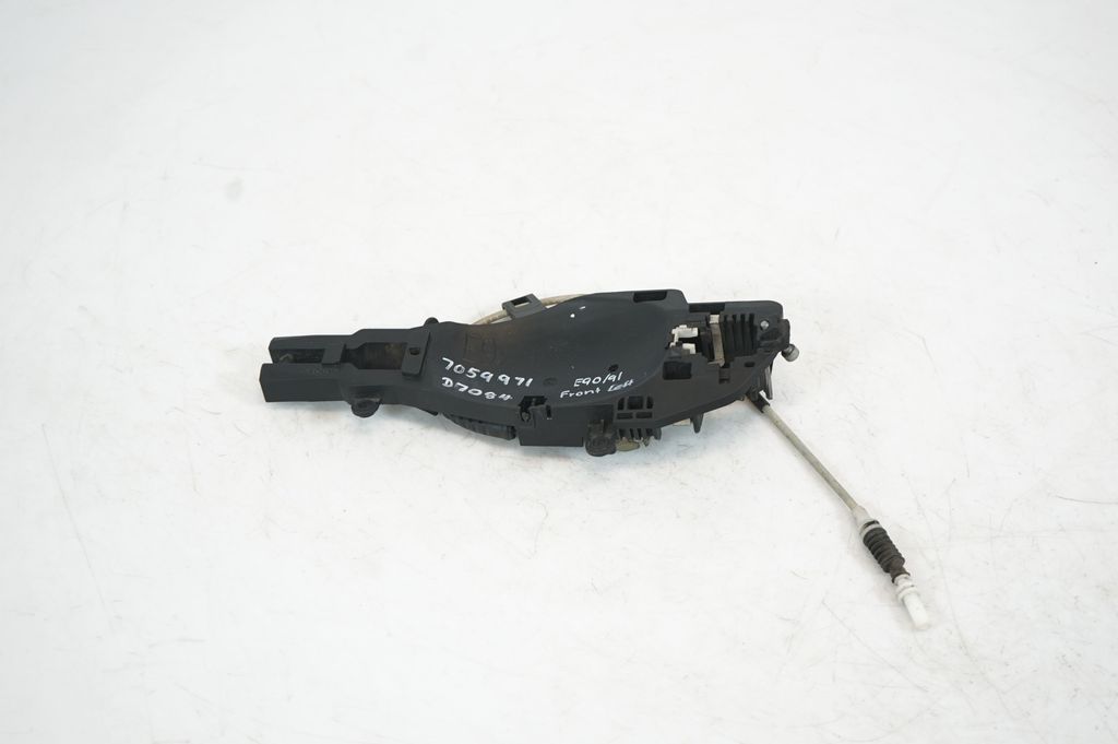 Front door exterior handle/bracket