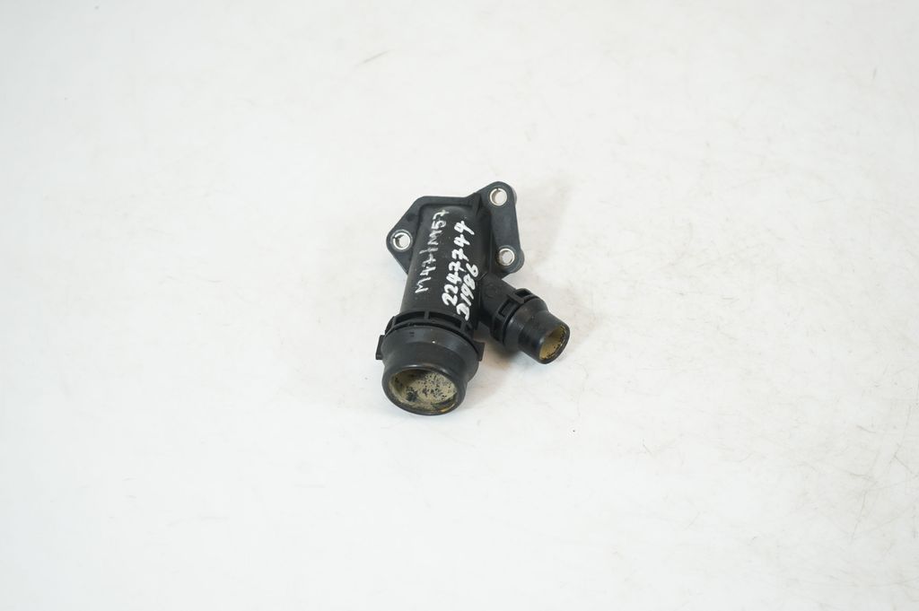 Engine coolant pipe/hose (4)