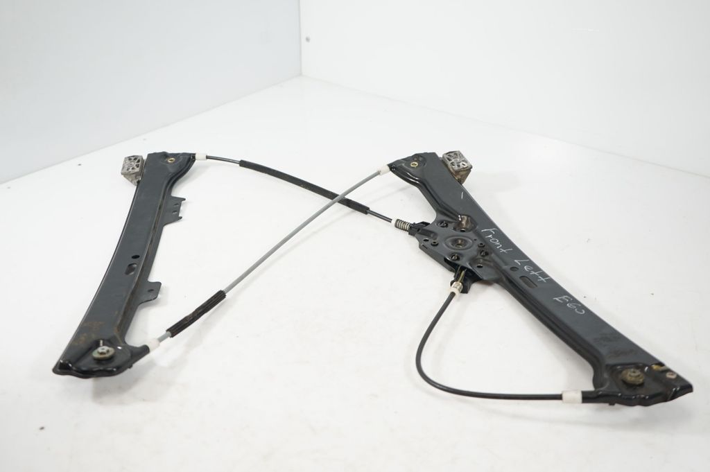 Front door window regulator with motor (6)