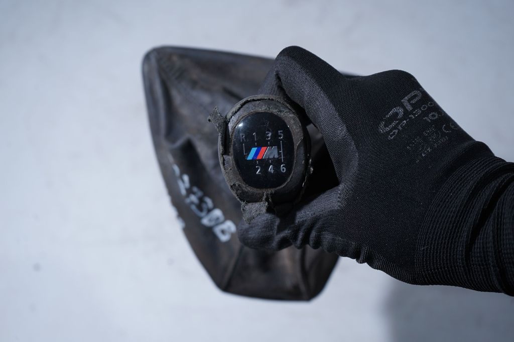 Gear lever shifter trim leather/knob (12)