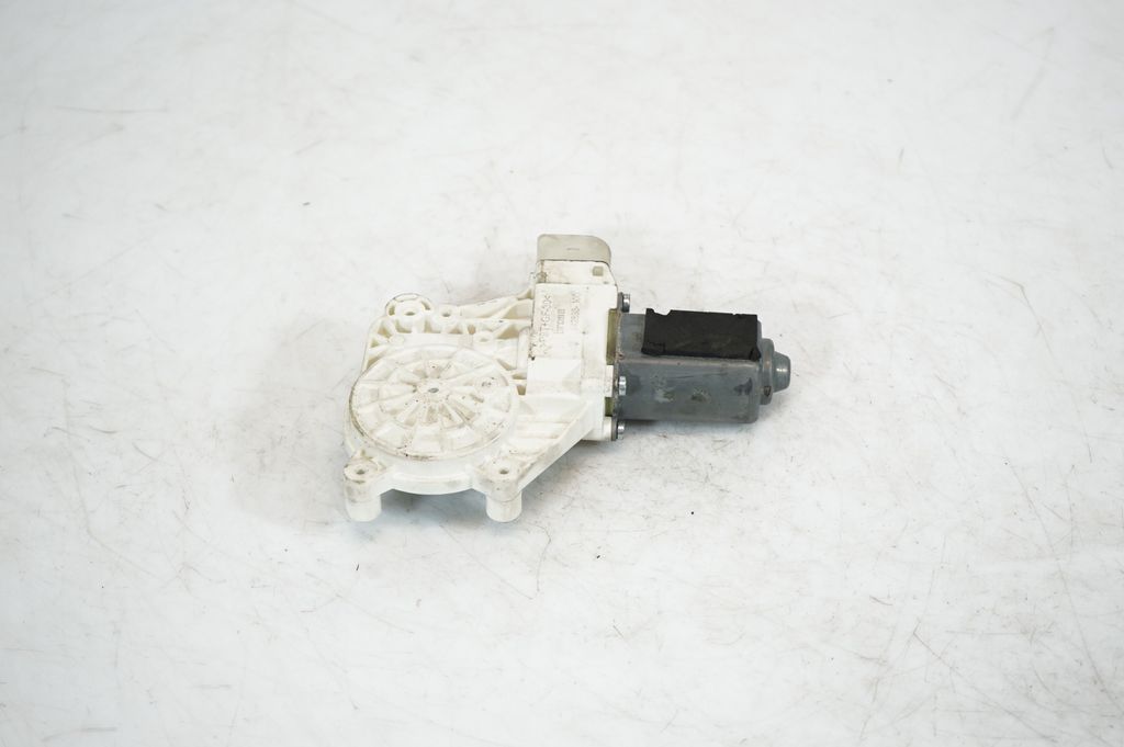 Front door window regulator with motor (5)