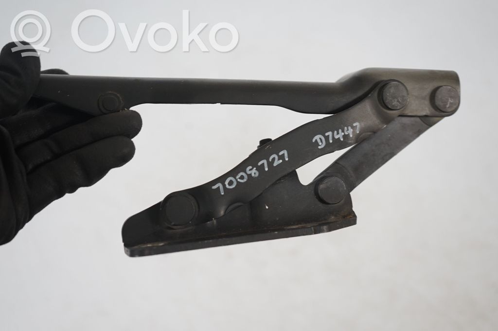 Engine bonnet/hood hinges (7)