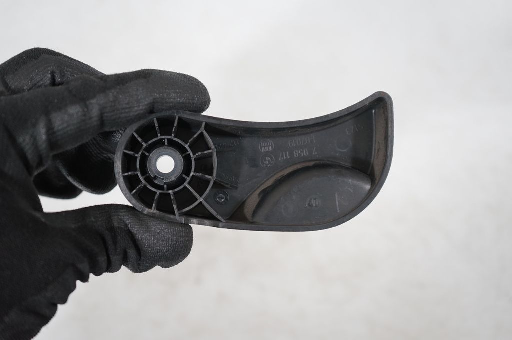 Engine bonnet (hood) release handle (6)