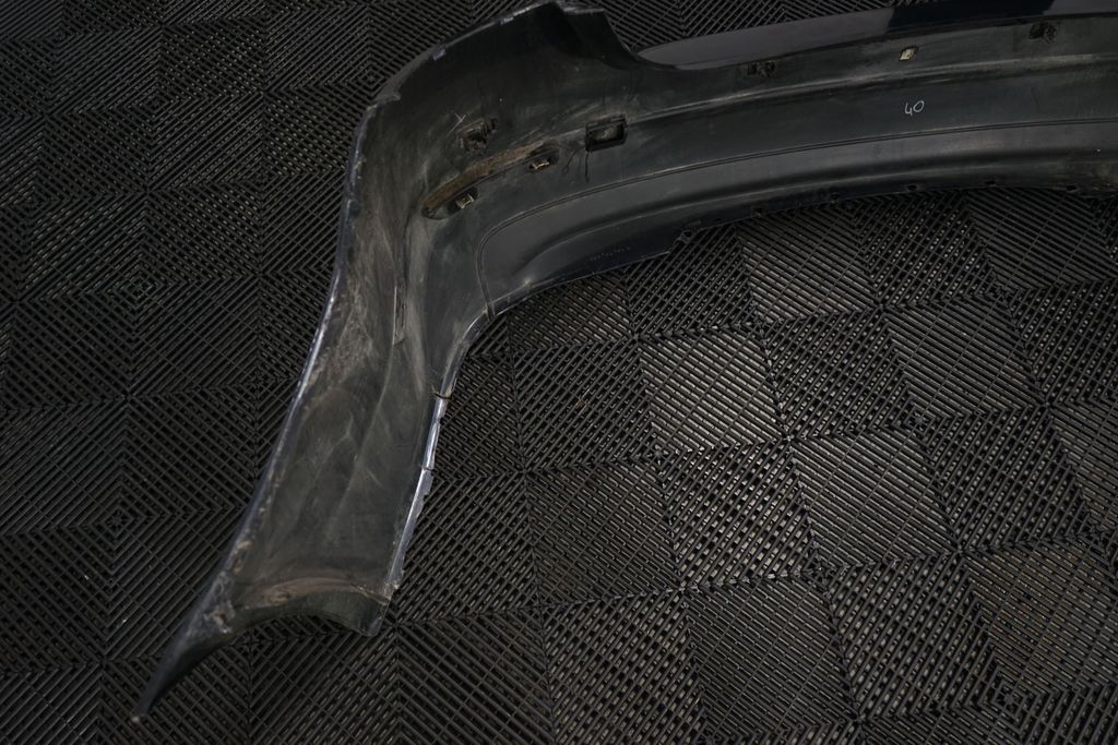 Rear bumper cross member (13)