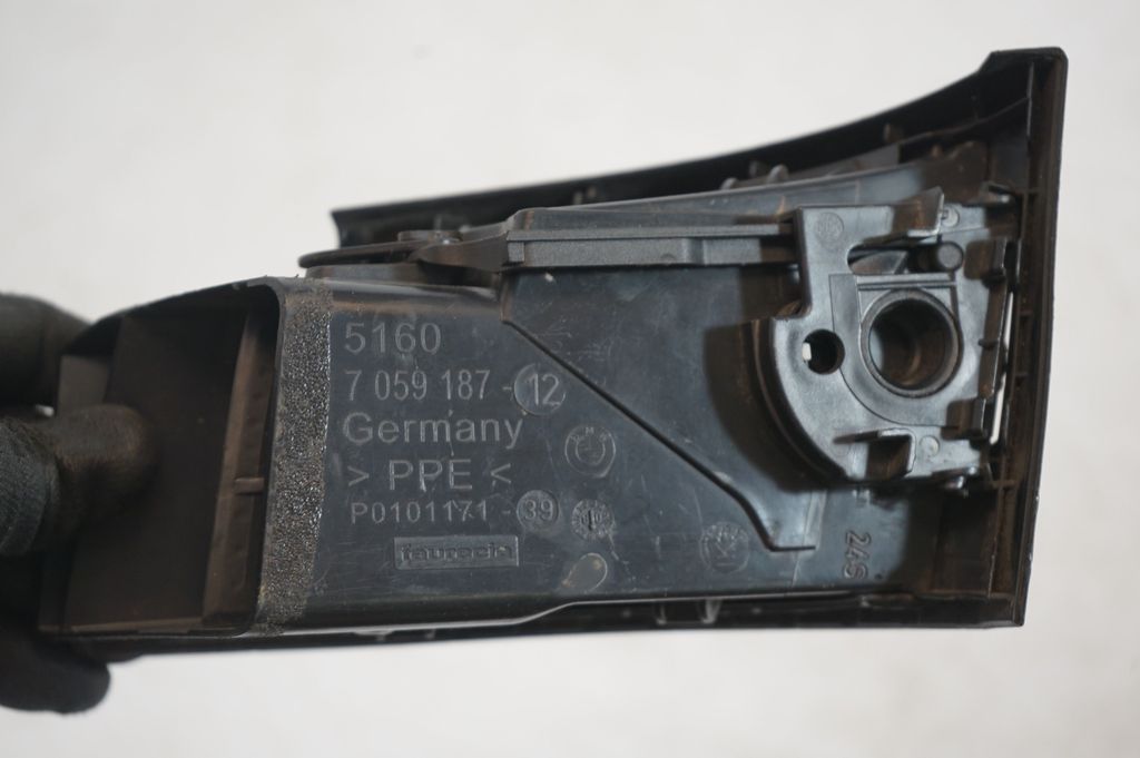 Dashboard side air vent grill/cover trim (7)