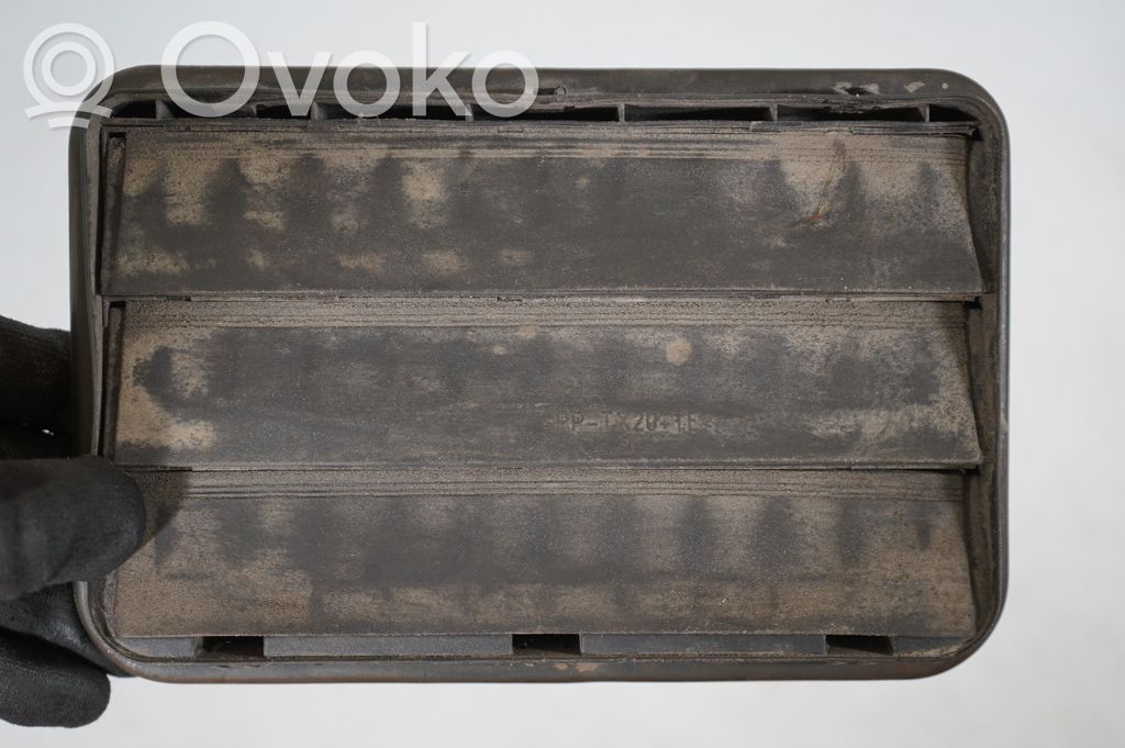 Quarter panel pressure vent (7)