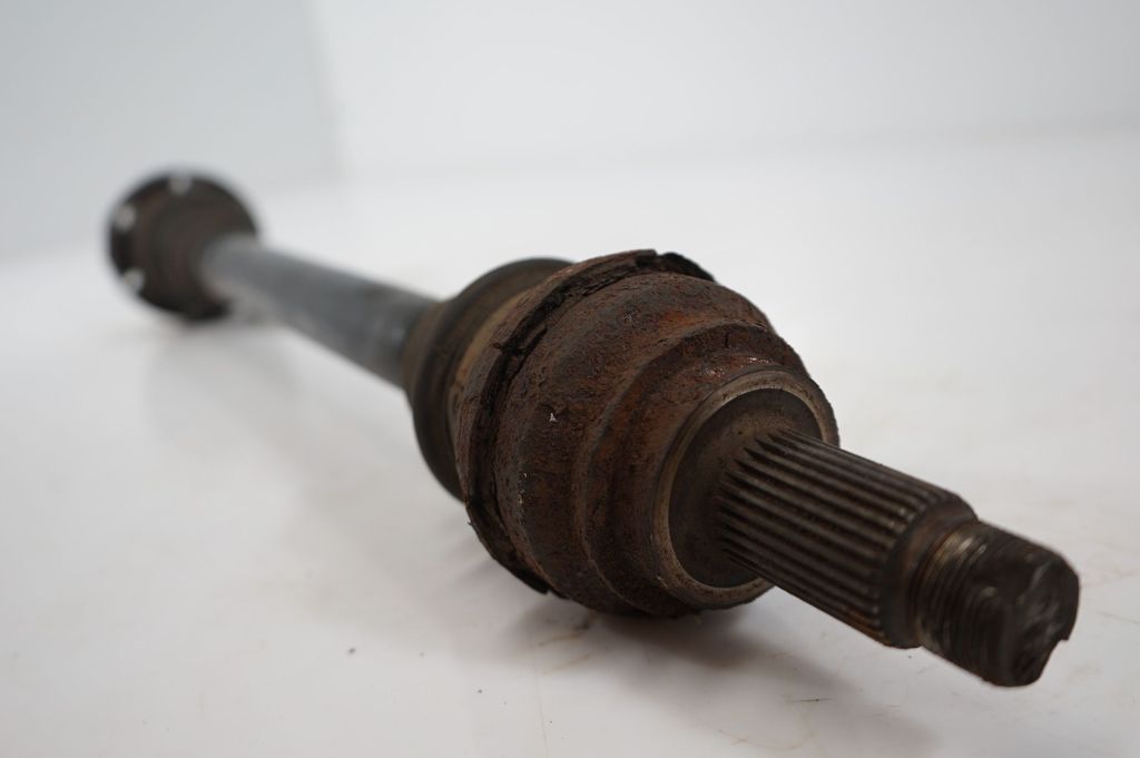 Rear driveshaft (5)