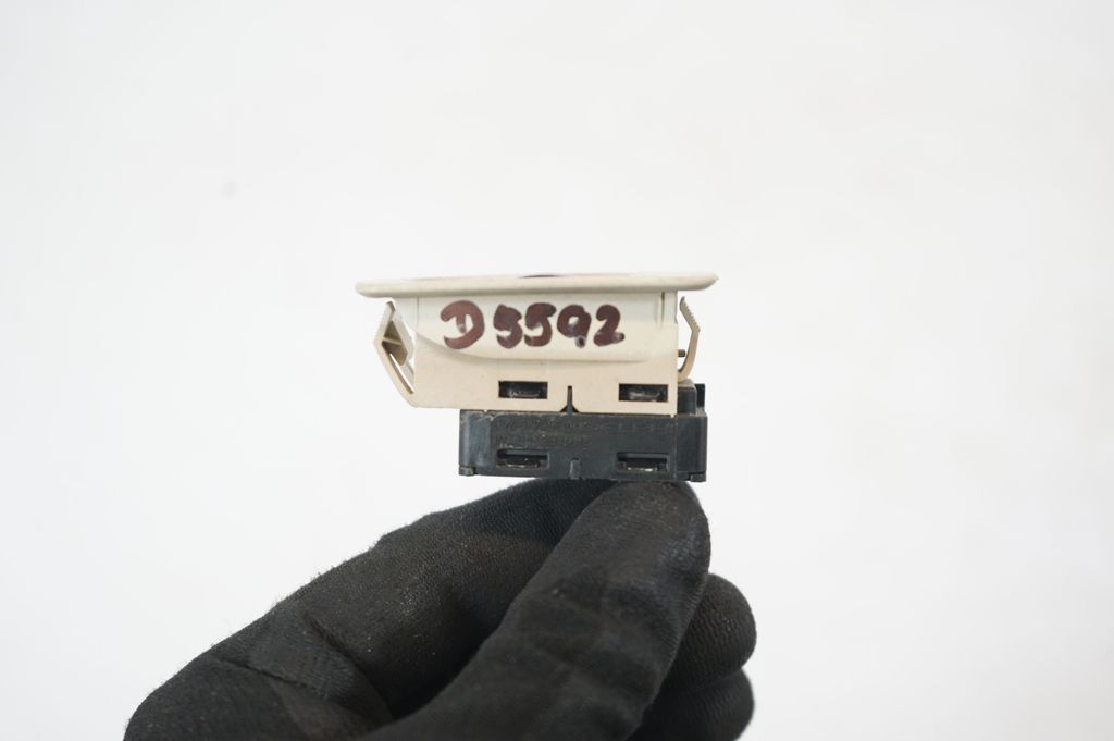 Electric window control switch (8)