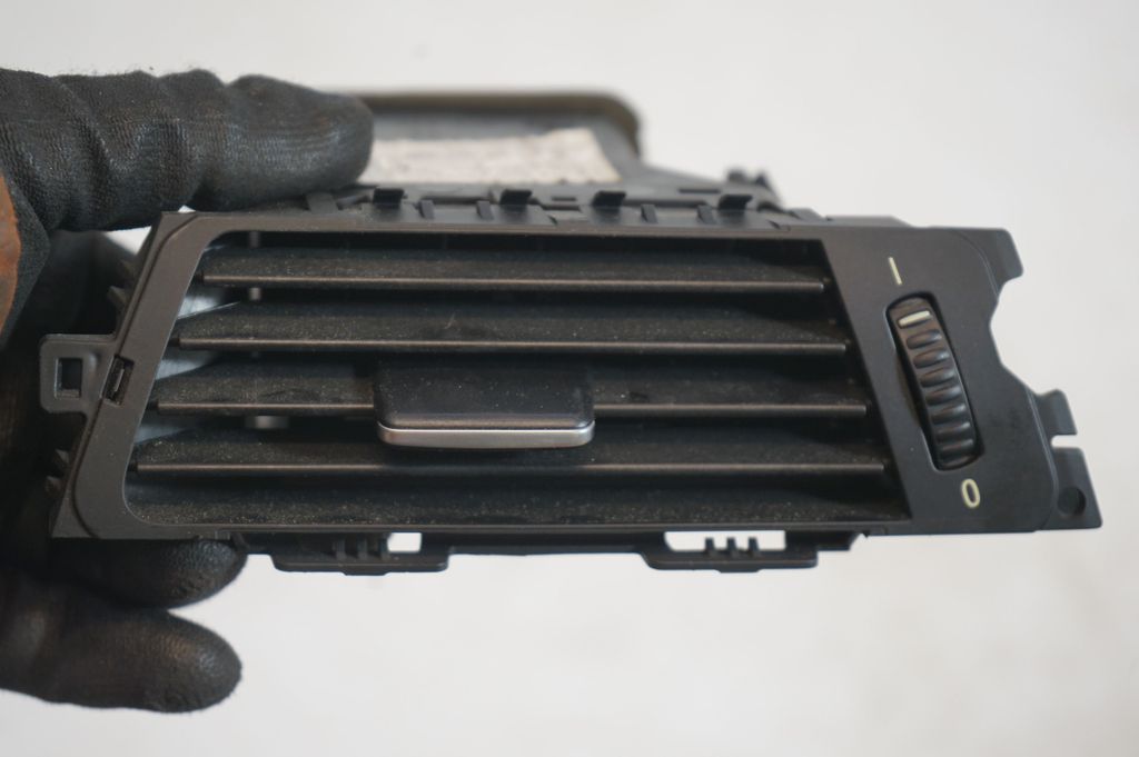 Dashboard side air vent grill/cover trim (7)