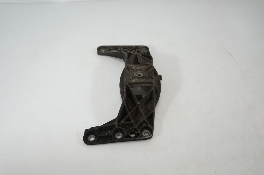Gearbox mounting bracket (4)