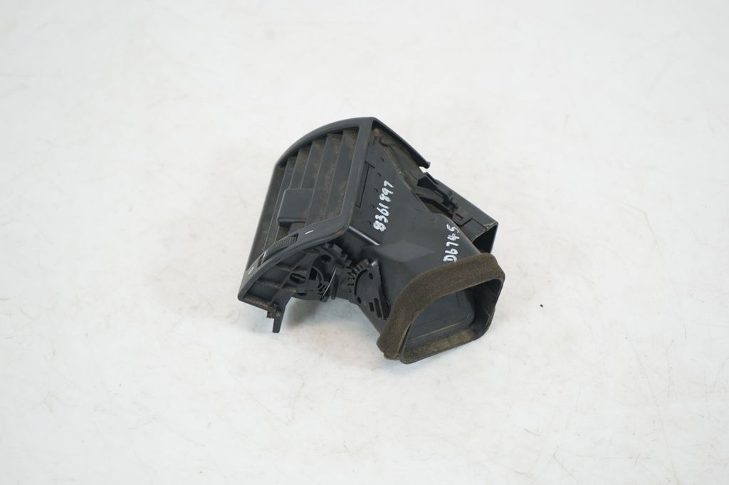 Dashboard side air vent grill/cover trim (2)