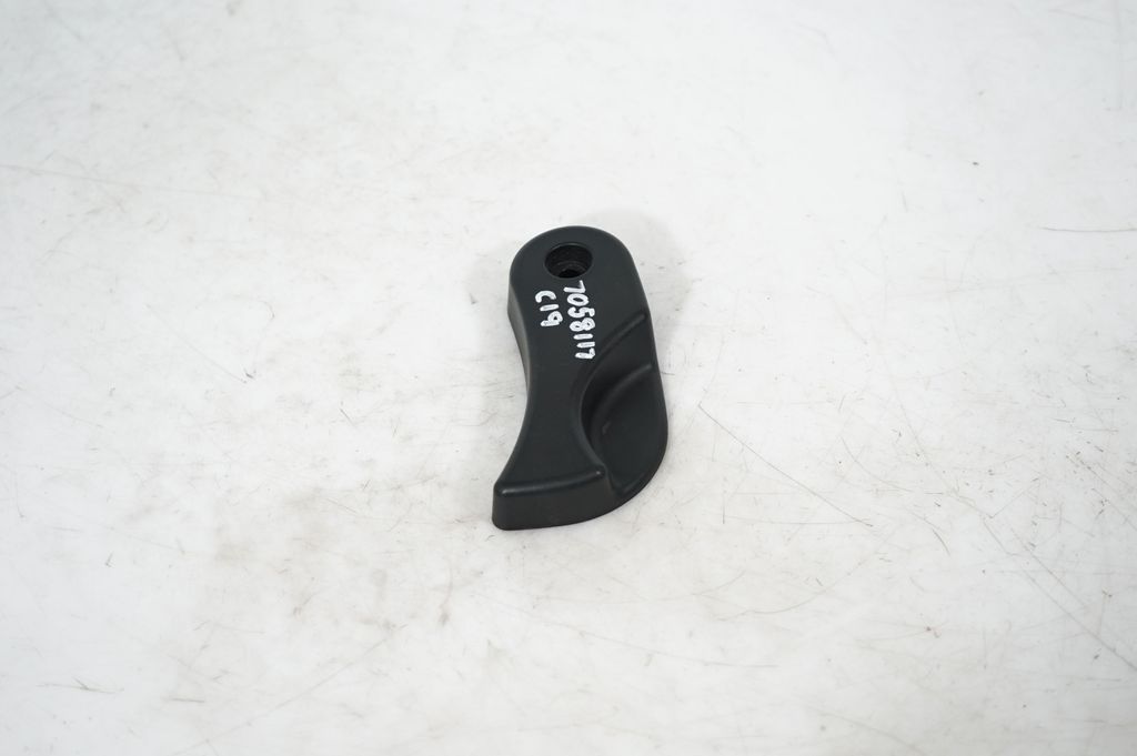 Engine bonnet (hood) release handle (2)